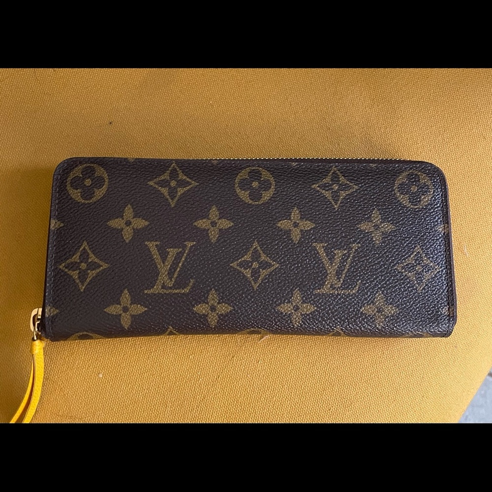 Louis Vuitton monogram Clemence wallet